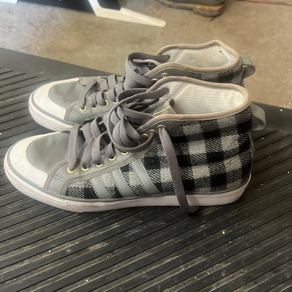 Addias HighTops - Picture 2 of 4
